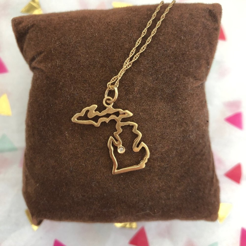 Chic Gold Michigan Pendant Necklace